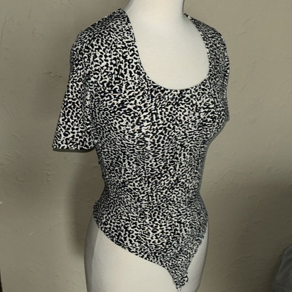 EXPRESS leopard print animal bodycon body snap button suit women’s XXS - Picture 7 of 11